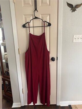 Sleeveless Wine Red Wide-Leg Jumpsuit with Spaghetti Straps